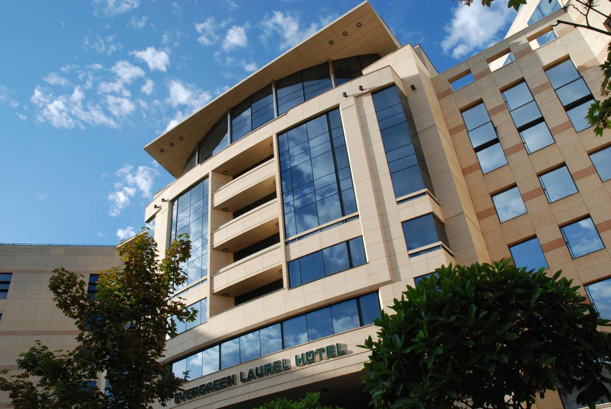 Evergreen Laurel Hotel Levallois-Perret Exterior foto